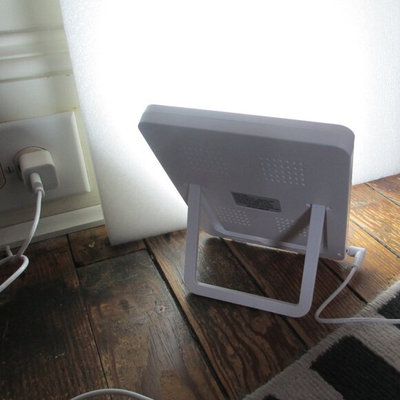 SUXIO DAYLIGHT LAMP - Picture 8 of 15